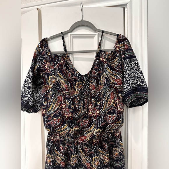 Women’s rompers City triangle cold shoulder paisley romper size L - Picture 2 of 6